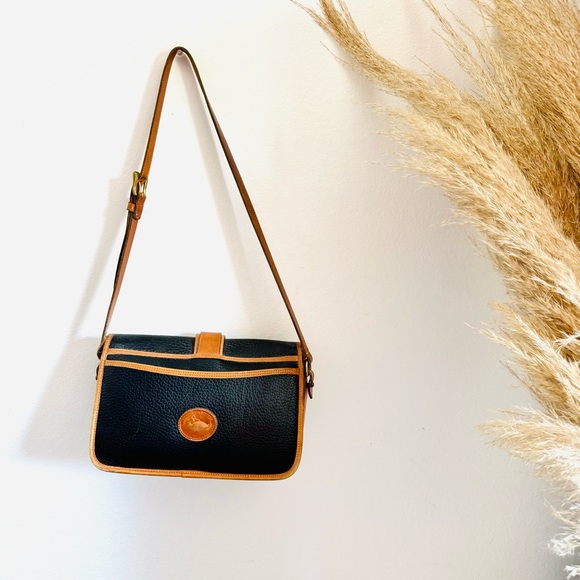 VINTAGE DOONEY BOURKE Black Cognac Brown Leather Gold Metal Crossbody Purse Bag - Picture 8 of 16